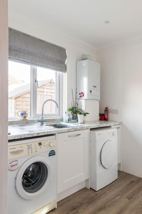 Home By The Sea In Rustington Extérieur photo
