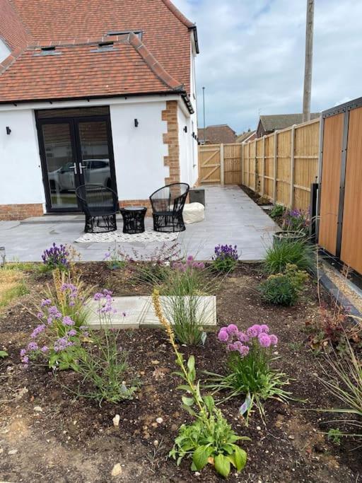 Home By The Sea In Rustington Extérieur photo
